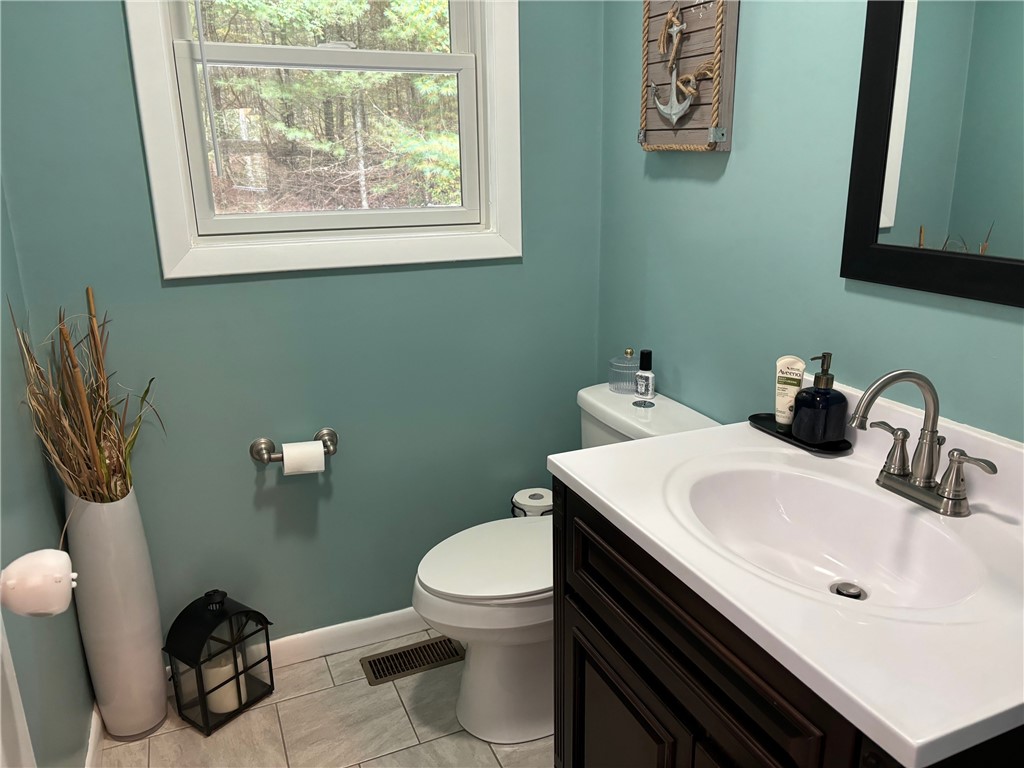 631 Hill Farm Road Coventry, RI 02816 - Photo 10 of 21