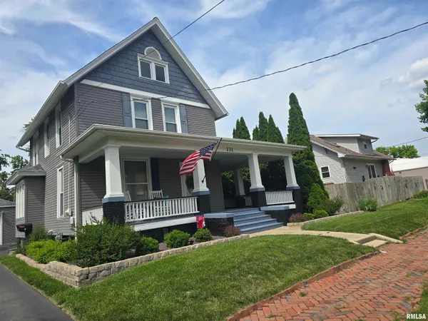 $199,900 | 131 West Olive Street, Canton, IL 61520