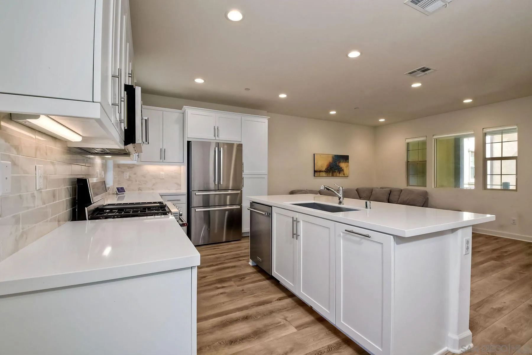 912 Slate Street San Marcos, CA 92078 - Photo 3 of 29