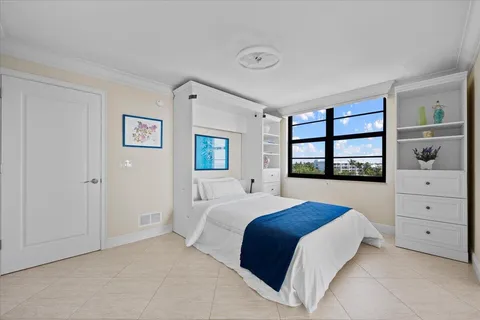 $949,900 | 911 Ocean Drive, Unit 506, North Palm Beach, FL 33408