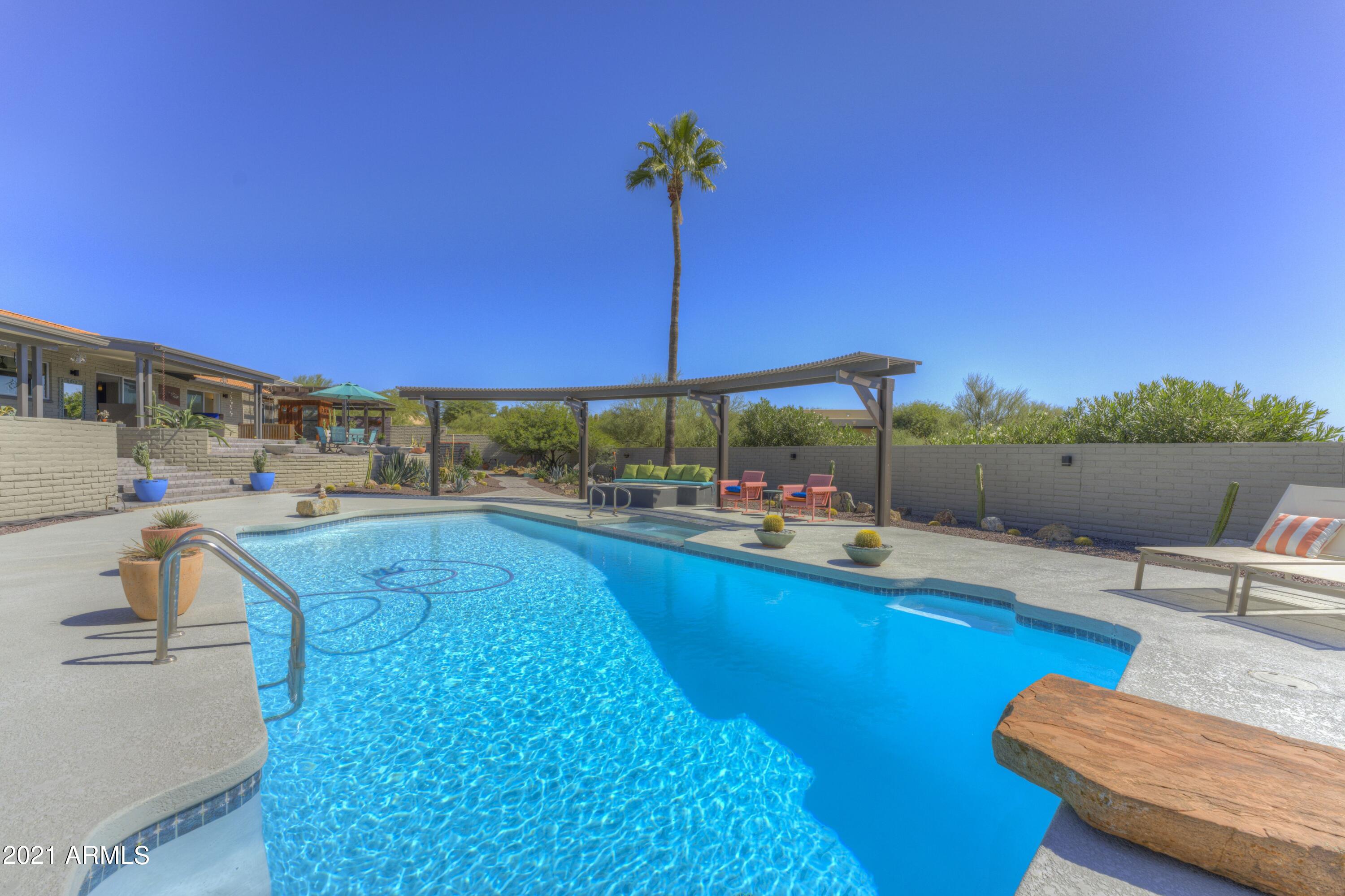 9535 Romping Road Carefree, AZ 85377 - Photo 52 of 61 Rock diving board