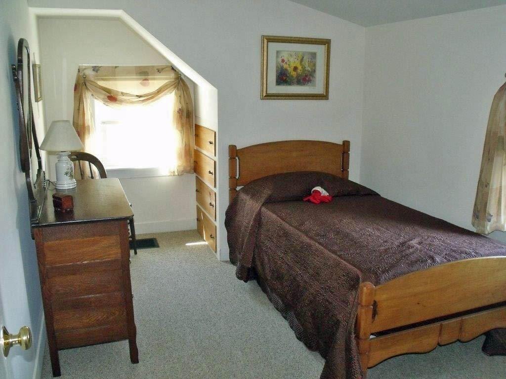 350 West Barters Island Road Boothbay, ME 04537 - Photo 12 of 21 Bedroom 2 (Before tenants)