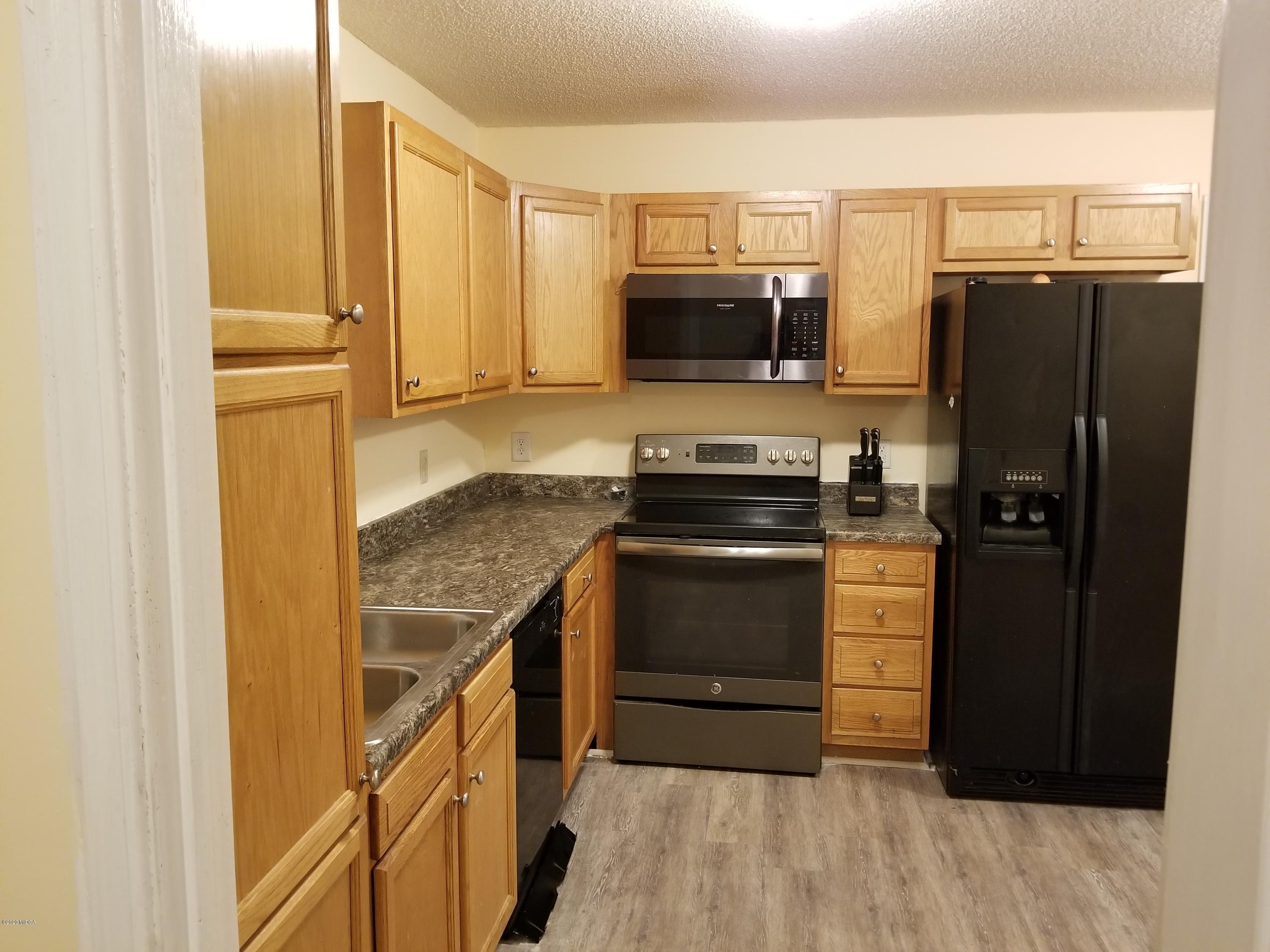 104 Cedar Ridge Road Forsyth, GA 31029 - Photo 11 of 17 kitchen