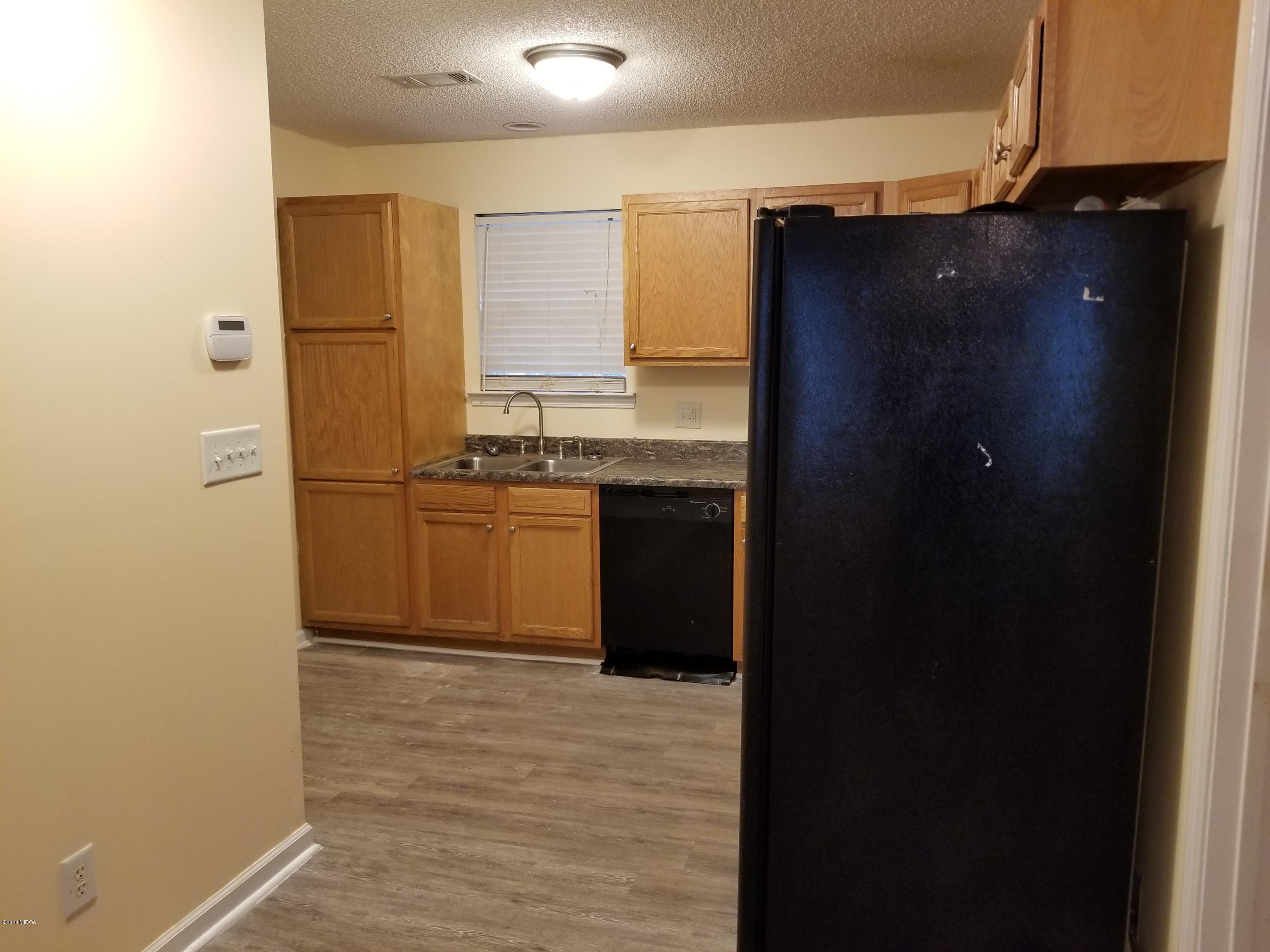 104 Cedar Ridge Road Forsyth, GA 31029 - Photo 12 of 17 Kitchen (2)