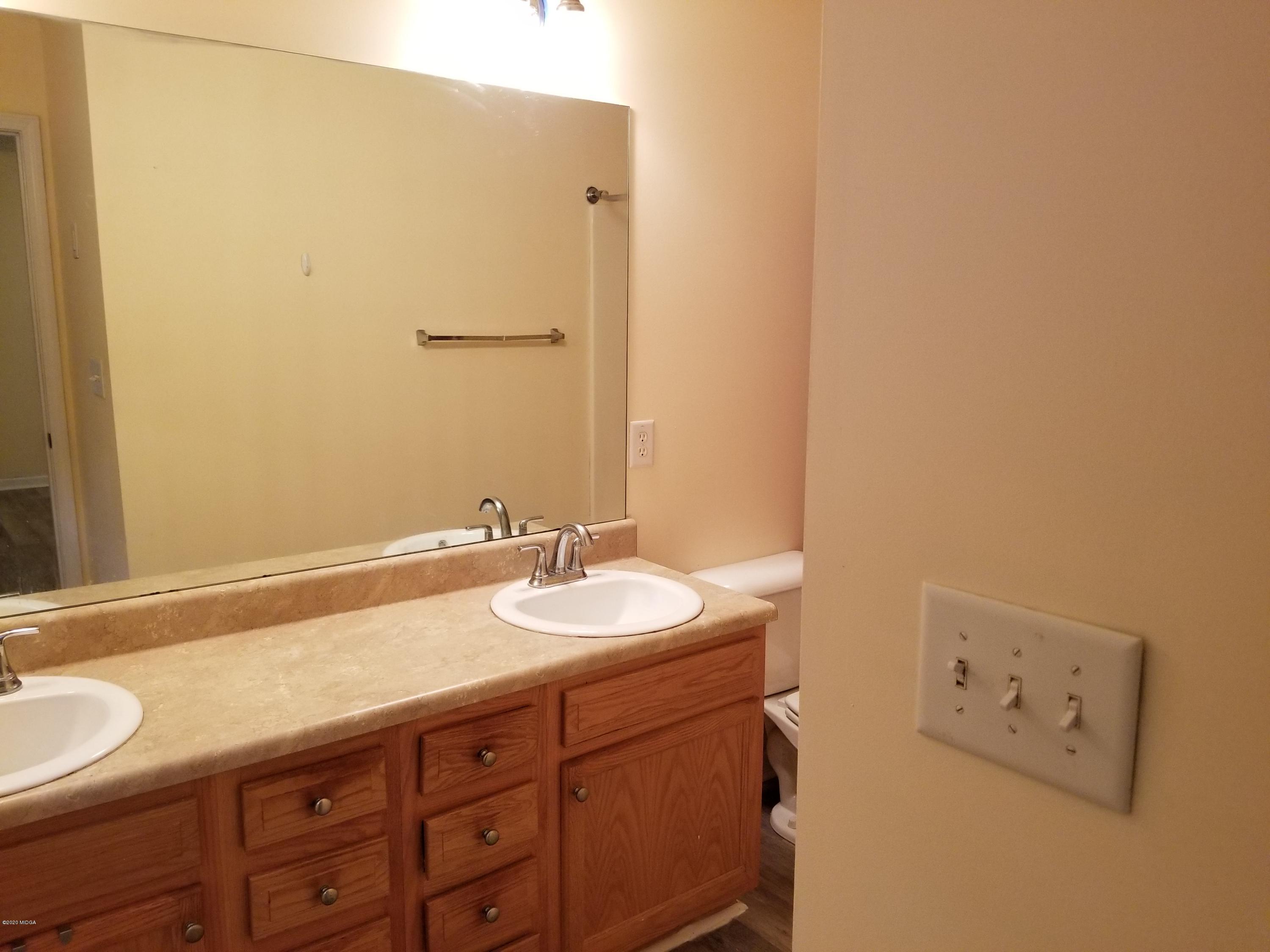 104 Cedar Ridge Road Forsyth, GA 31029 - Photo 9 of 17 masterbath1