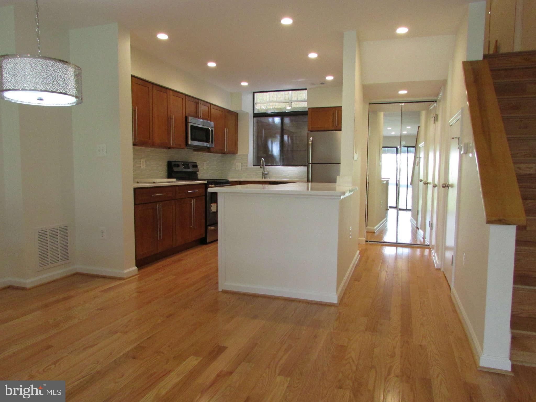 11160 Boathouse Court, Unit 71 Reston, VA 20191 - Photo 14 of 30 Interior (General)