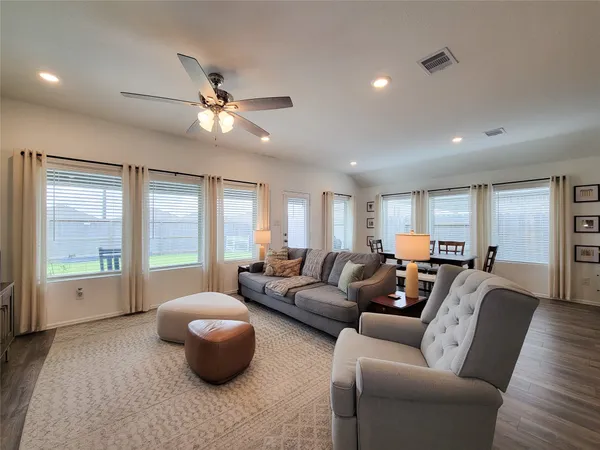 $324,999 | 9319 Pavonia Fawn Drive, Baytown, TX 77521