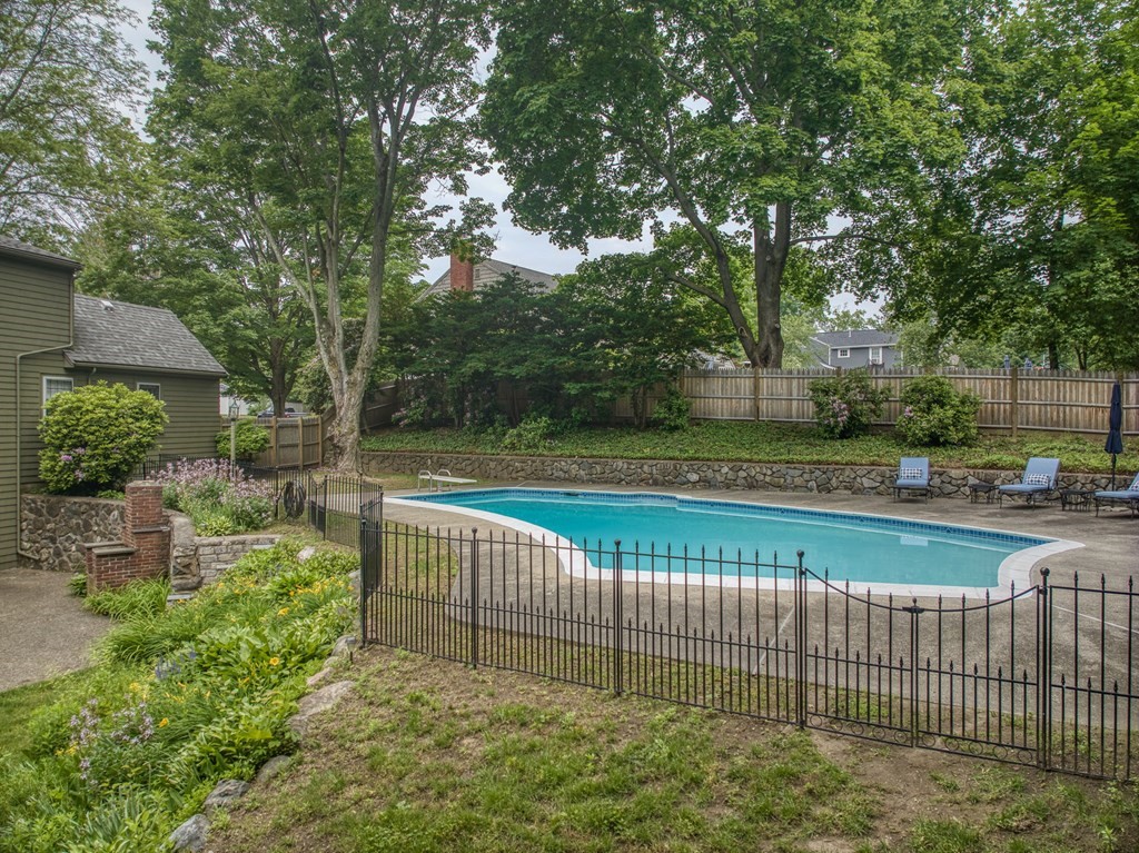 11 Avalon Road Reading, MA 01867 - Photo 4 of 31 a view of a backyard