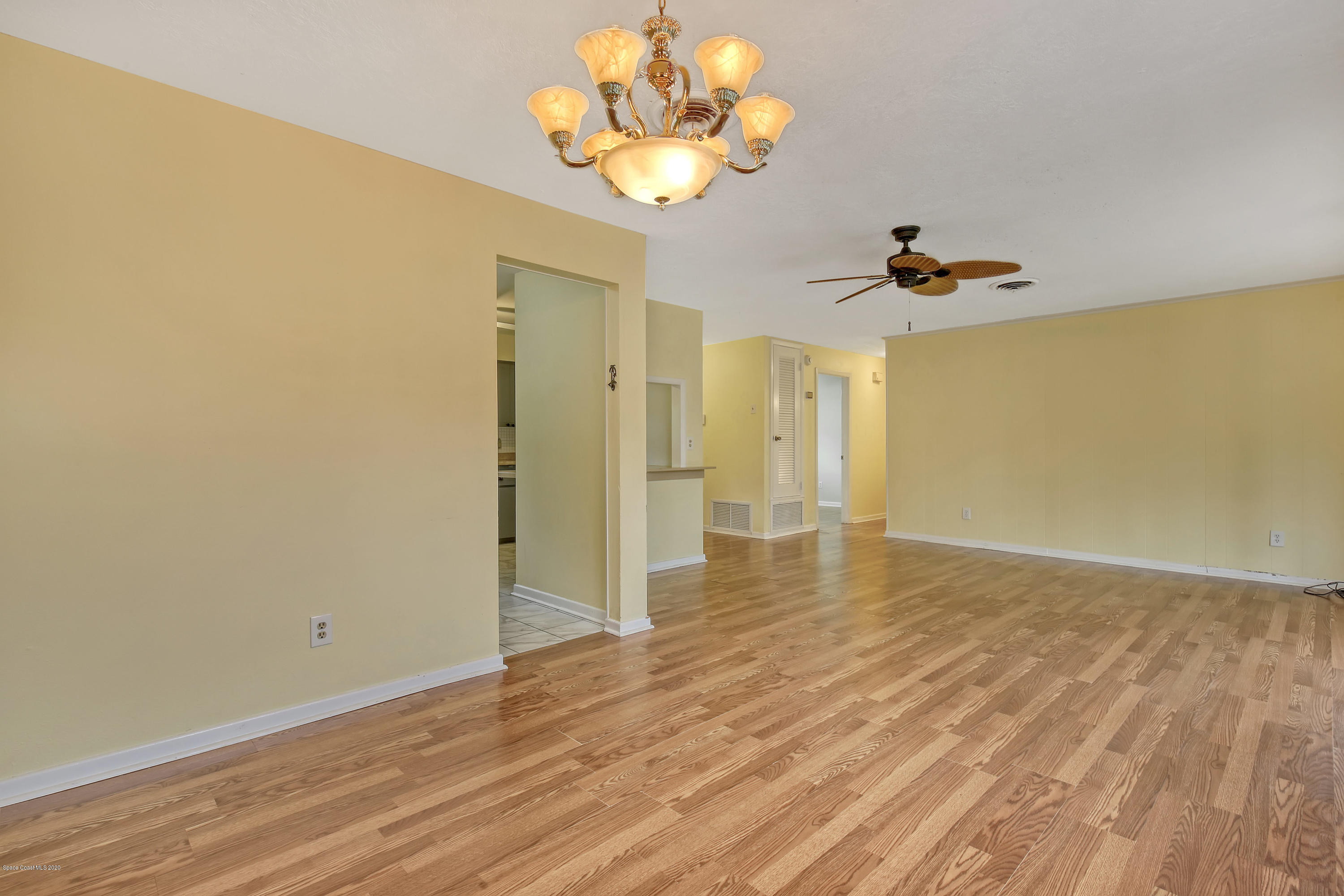 4815 East Key Drive Titusville, FL 32780 - Photo 11 of 32 4815 E Key Dr Titusville FL-print-010-00