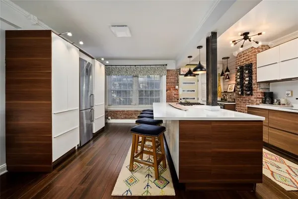 $329,500 | 4436 J C Nichols Parkway, Unit 1S, Kansas City, MO 64111