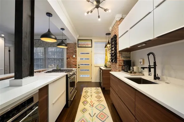 $329,500 | 4436 J C Nichols Parkway, Unit 1S, Kansas City, MO 64111