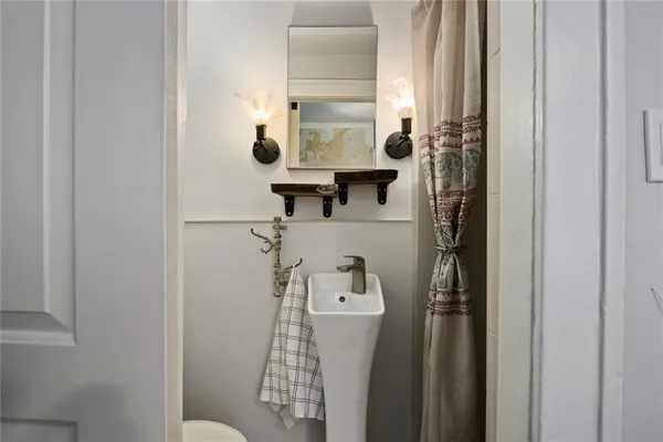 $329,500 | 4436 J C Nichols Parkway, Unit 1S, Kansas City, MO 64111