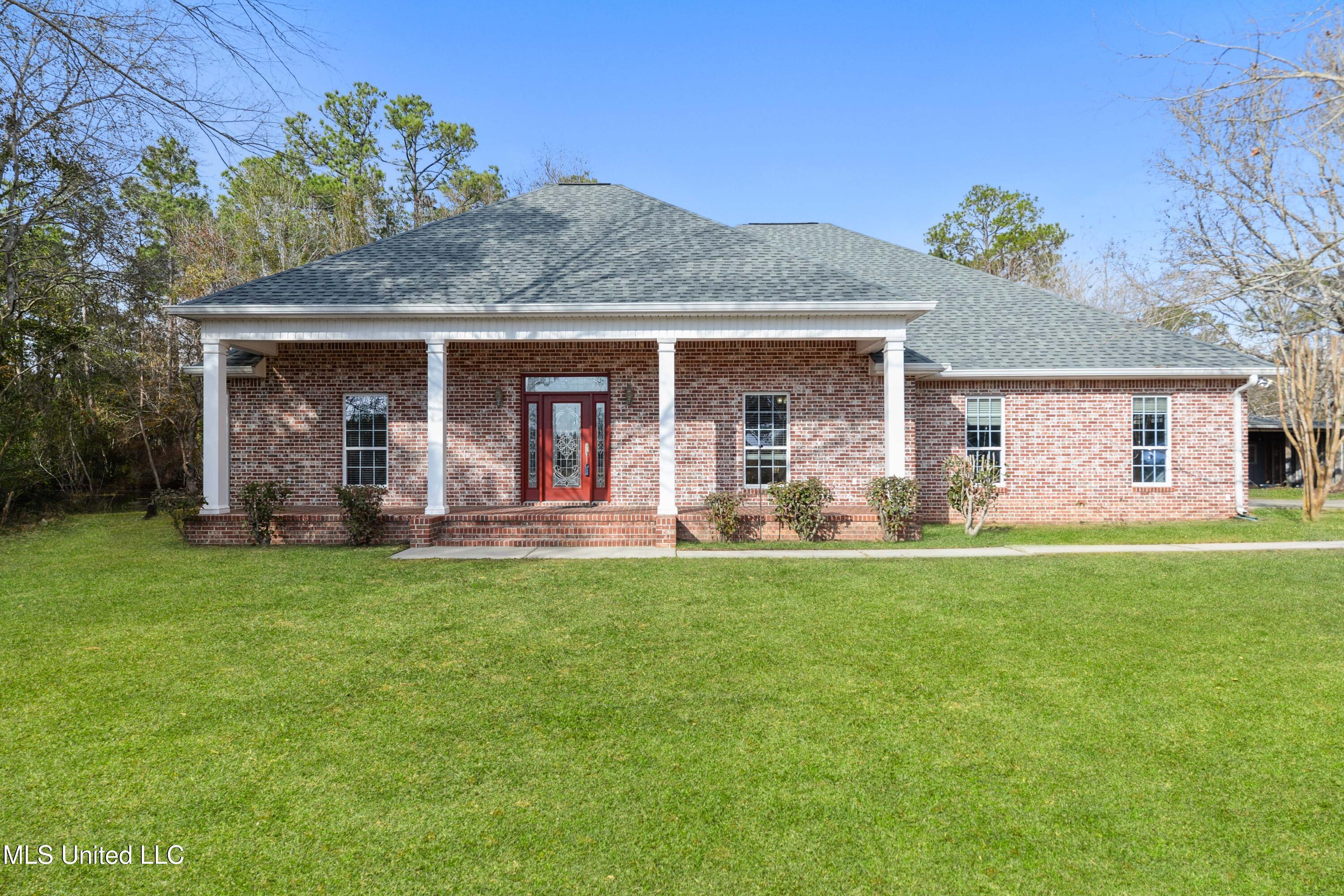 19018 Landon Road Gulfport, MS 39503 - Photo 2 of 39 001