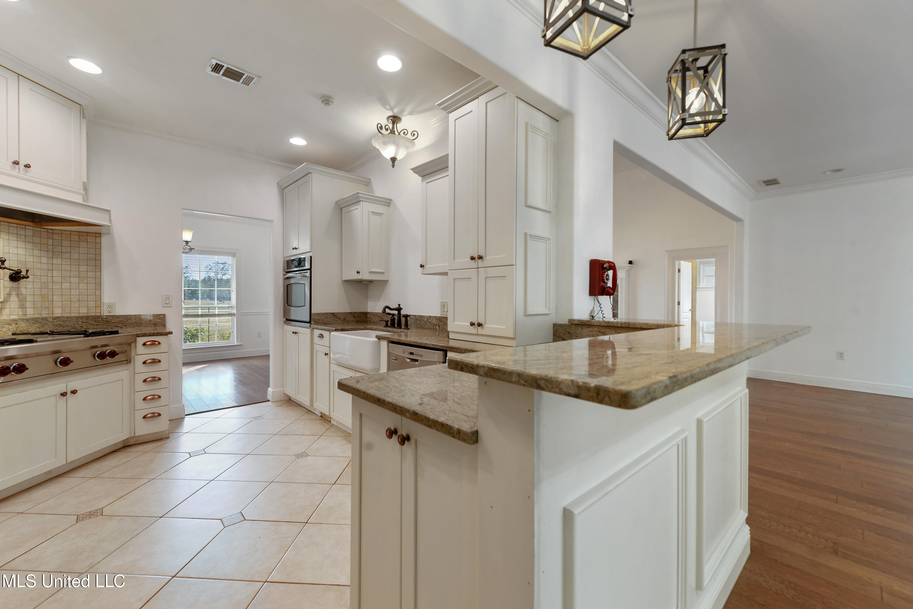 19018 Landon Road Gulfport, MS 39503 - Photo 9 of 39 008