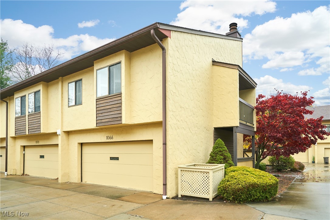 1066 Hampton Ridge Drive Akron, OH 44313 - Photo 1 of 16 Gallery Image 1