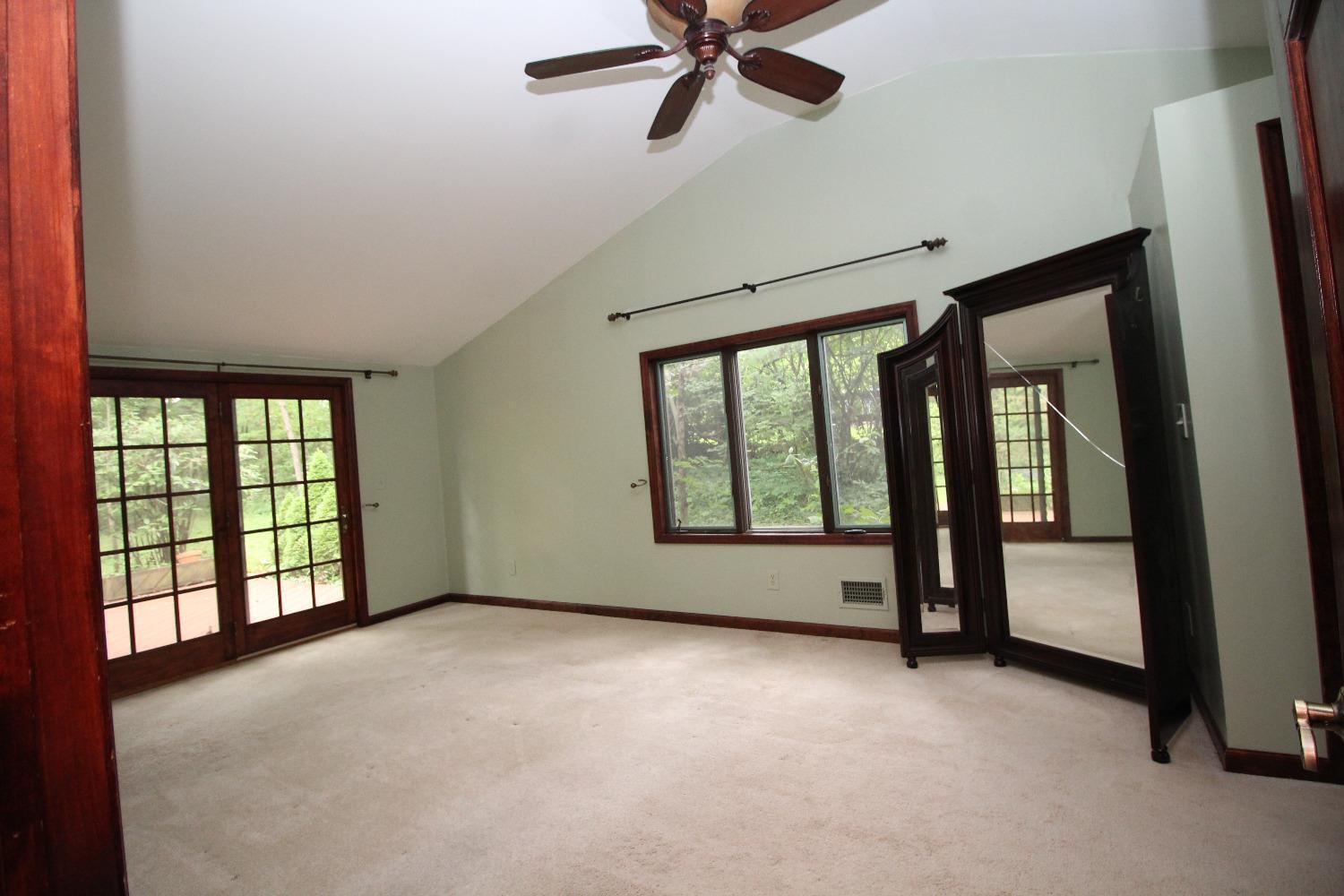 8581 Livingston Road Cincinnati, OH 45251 - Photo 10 of 35 Gallery Image 10