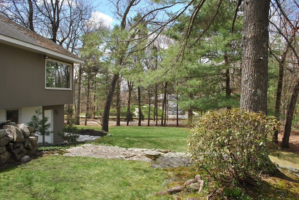 28 Tabor Hill Road Lincoln, MA 01773 - Photo 22 of 24 Gallery Image 22