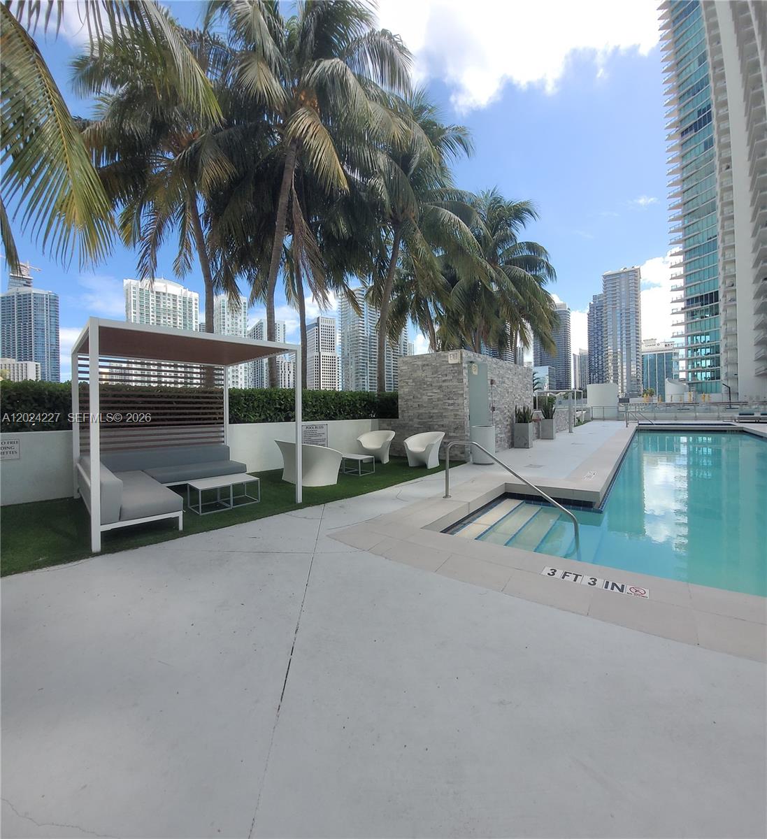 90 Southwest 3rd Street, Unit 2208 Miami, FL 33130 - Photo 35 of 56 Cabanas