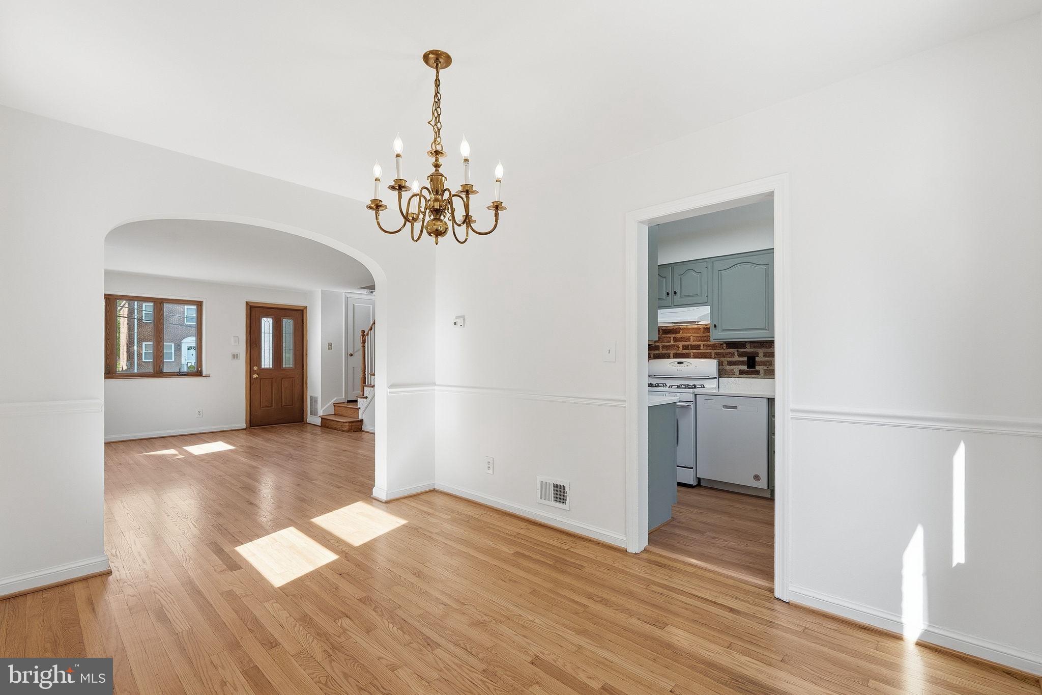 11977 Andrew Street Silver Spring, MD 20902 - Photo 8 of 28 Newly refinished floors throughout