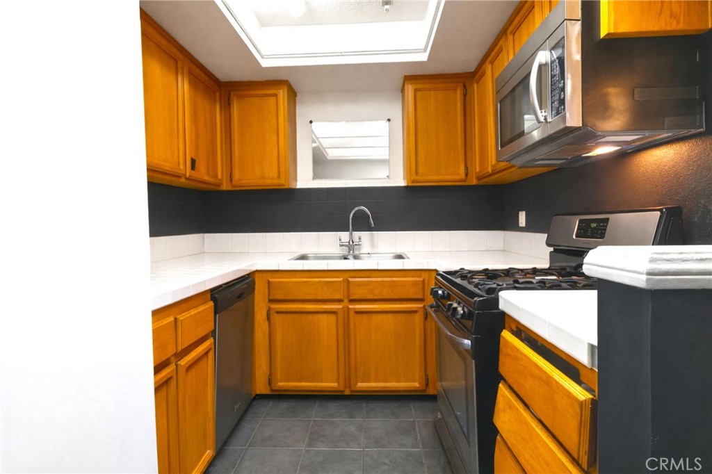 8167 Vineyard Avenue Rancho Cucamonga, CA 91730 - Photo 11 of 23