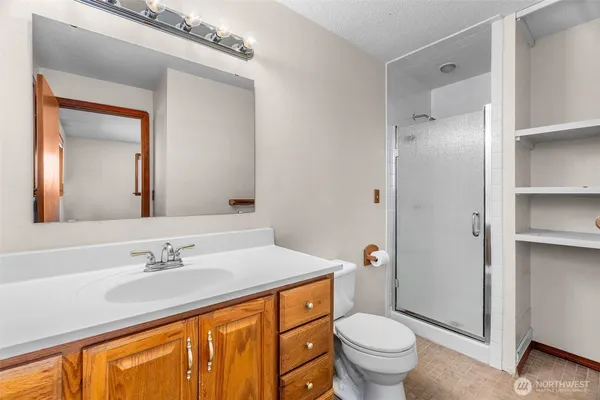 $450,000 | 6801 Husky Way Southeast, Lacey, WA 98503