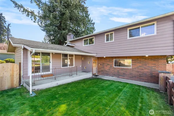 $450,000 | 6801 Husky Way Southeast, Lacey, WA 98503