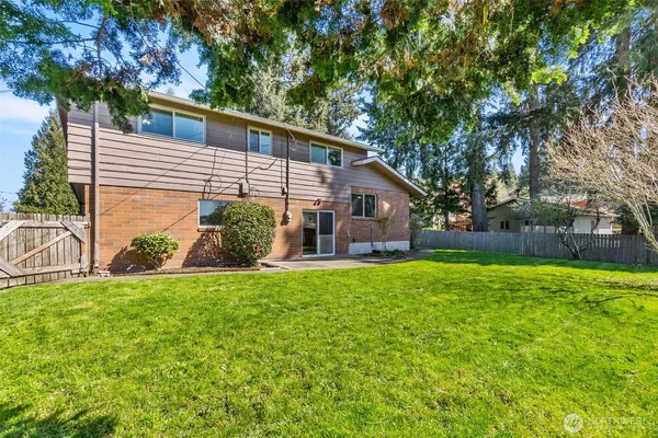 $450,000 | 6801 Husky Way Southeast, Lacey, WA 98503
