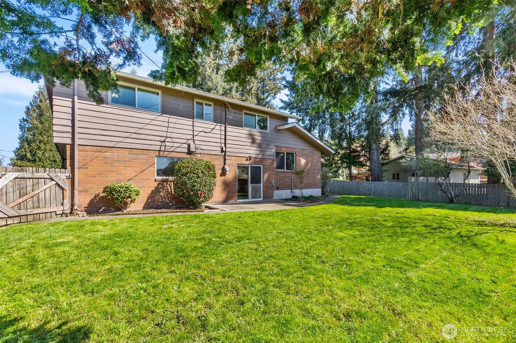 6801 Husky Way Southeast Lacey, WA 98503 - Photo 9 of 38