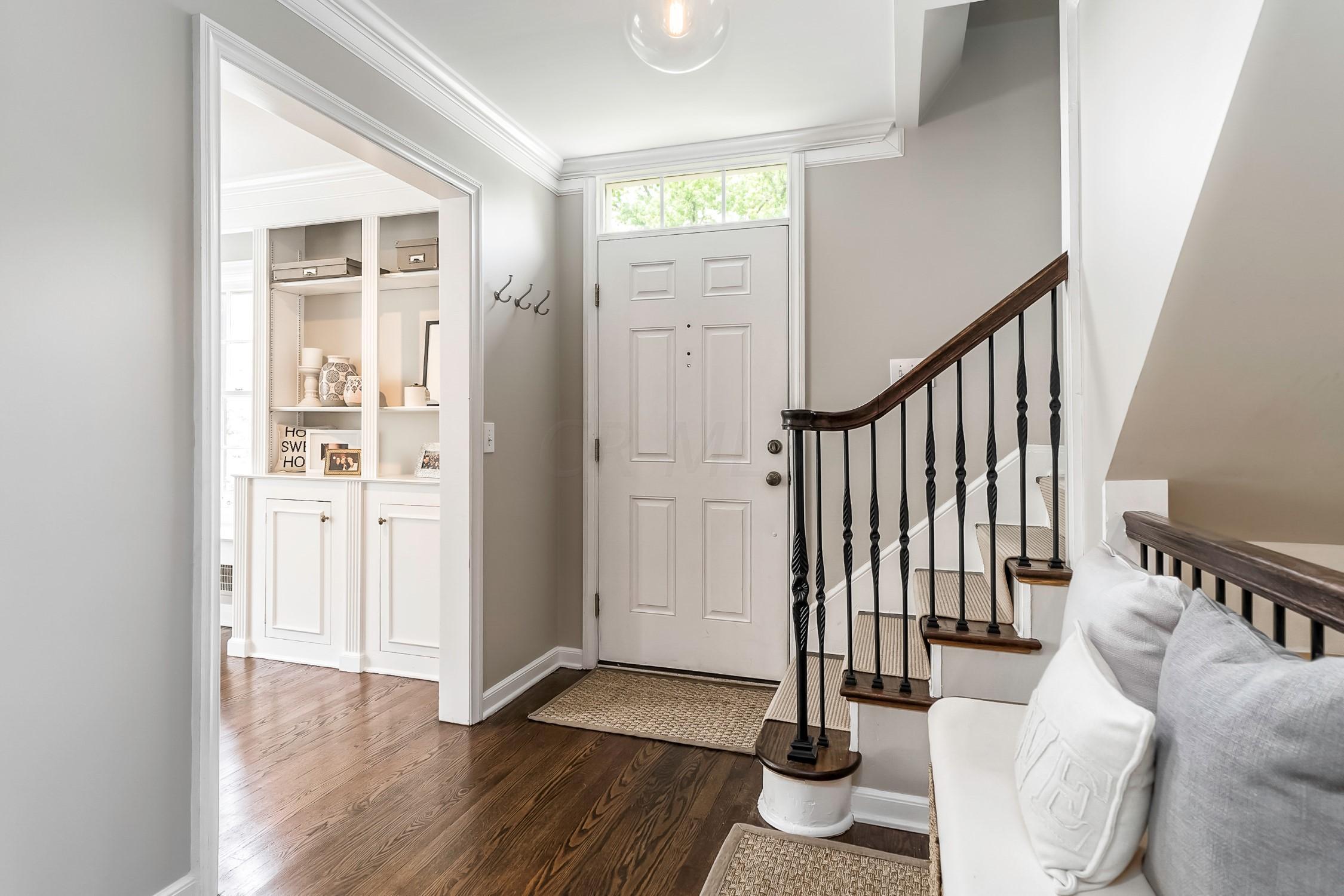 2251 Abington Road Columbus, OH 43221 - Photo 3 of 45