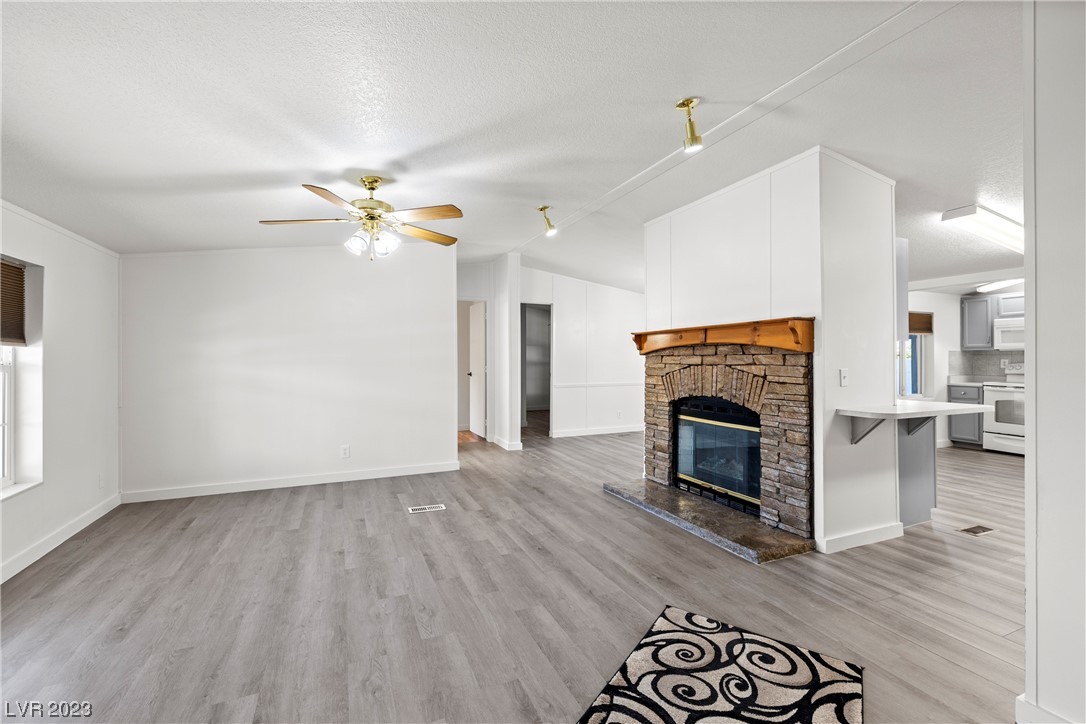 561 East Simkins Road Pahrump, NV 89060 - Photo 5 of 26 Gallery Image 5