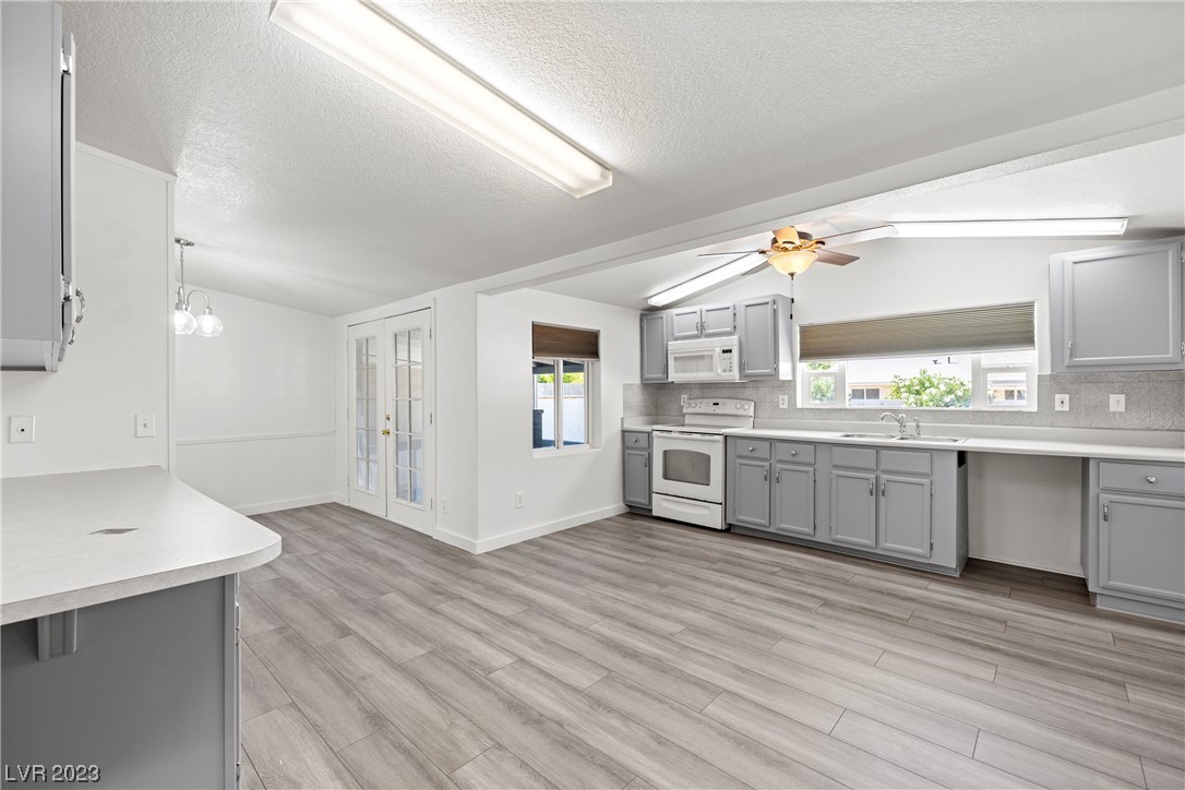 561 East Simkins Road Pahrump, NV 89060 - Photo 10 of 26 Gallery Image 10