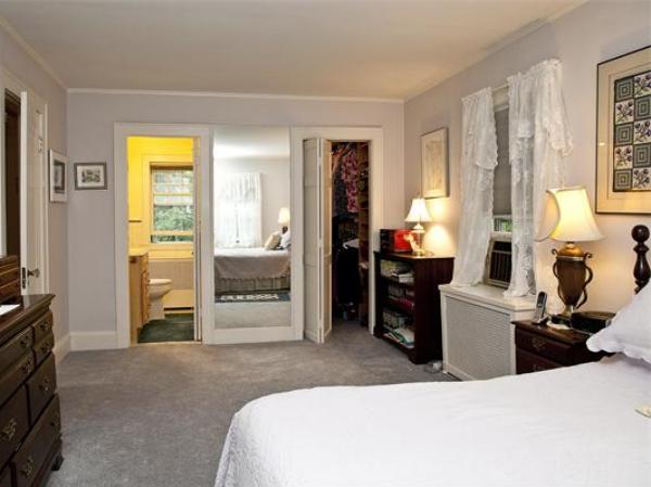 19 Ellison Road Newton, MA 02459 - Photo 14 of 27 Gallery Image 14