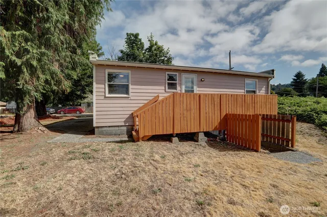 $550,000 | 4627 South 125th Street, Tukwila, WA 98178