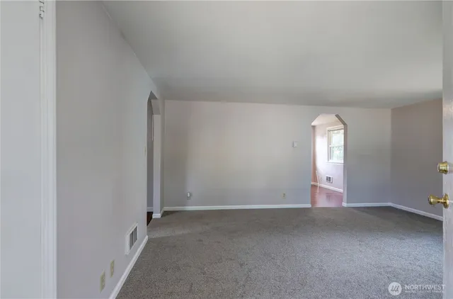 $550,000 | 4627 South 125th Street, Tukwila, WA 98178