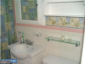 2305 Benson Street Philadelphia, PA 19152 - Photo 10 of 12