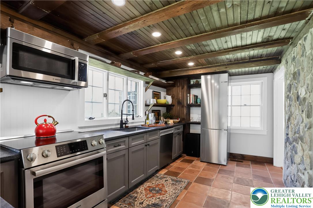 6169 Carversville Road Doylestown, PA 18902 - Photo 12 of 29 Bosch appliances