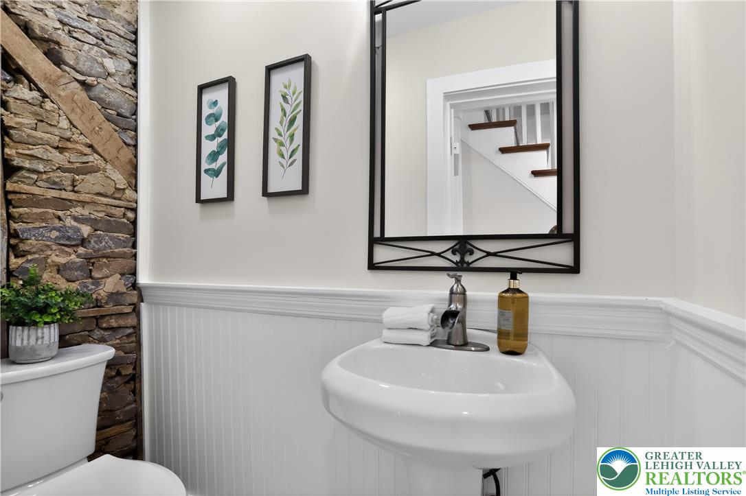 6169 Carversville Road Doylestown, PA 18902 - Photo 14 of 29 Half bath