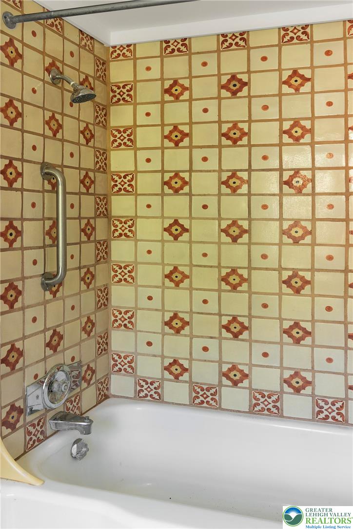 6169 Carversville Road Doylestown, PA 18902 - Photo 19 of 29 Second Full Bath