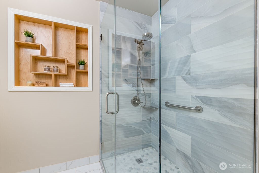 919 South 36th Place Renton, WA 98055 - Photo 12 of 32
