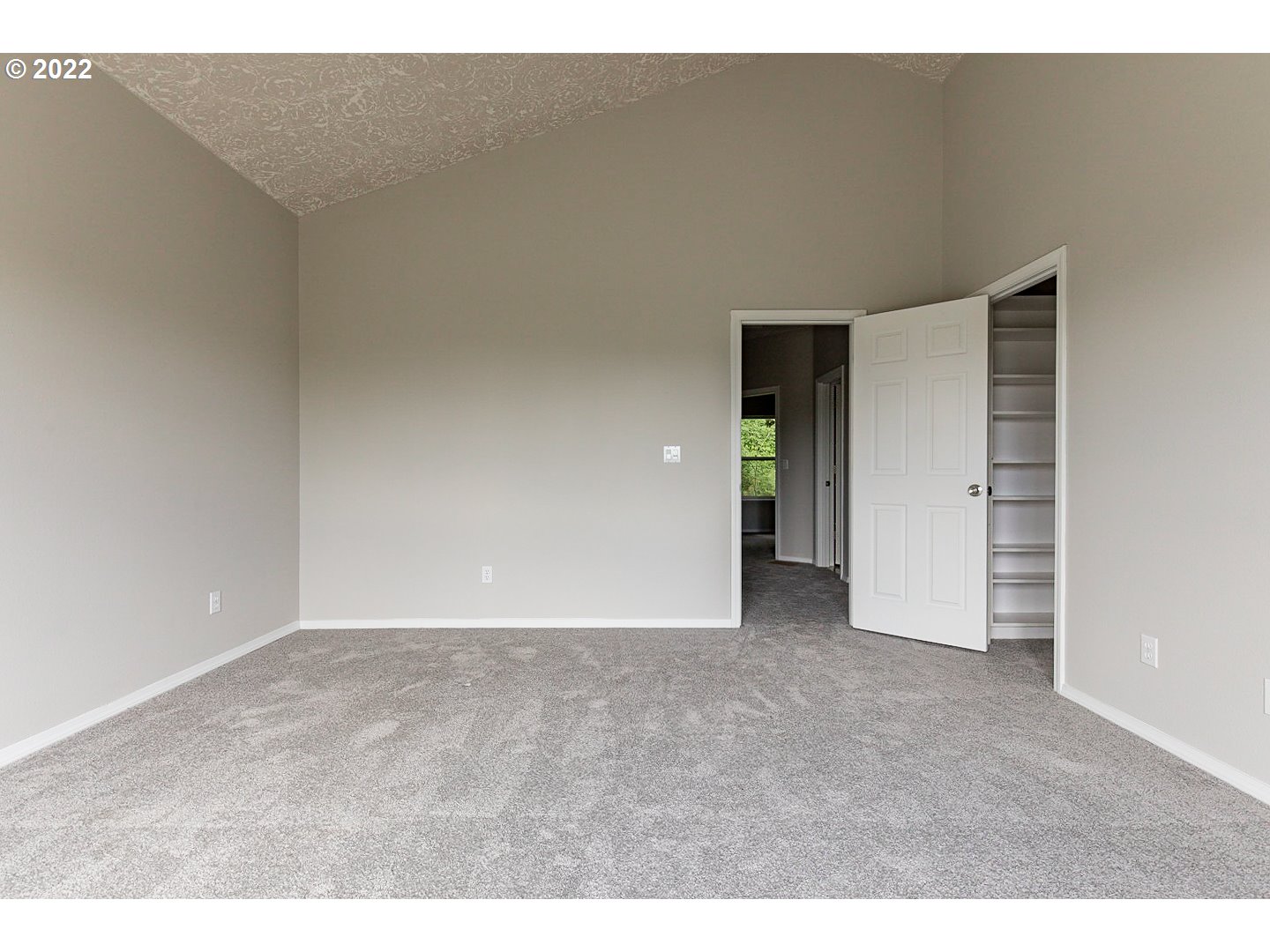 2635 Northeast Rocky Butte Road Portland, OR 97220 - Photo 16 of 32 Gallery Image 16