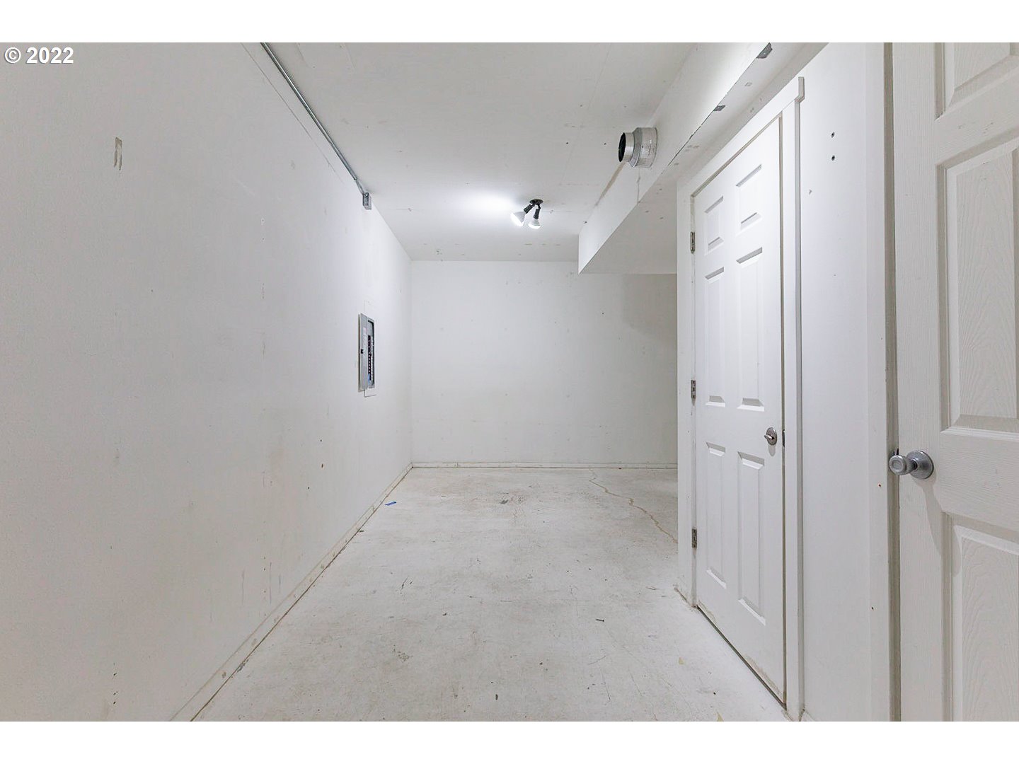 2635 Northeast Rocky Butte Road Portland, OR 97220 - Photo 27 of 32 Gallery Image 27