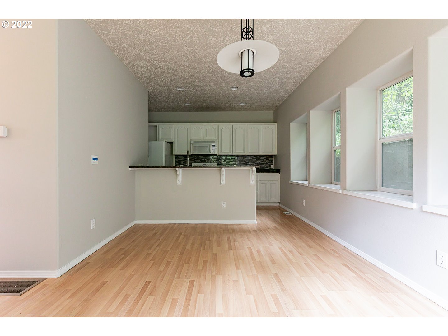 2635 Northeast Rocky Butte Road Portland, OR 97220 - Photo 9 of 32 Gallery Image 9