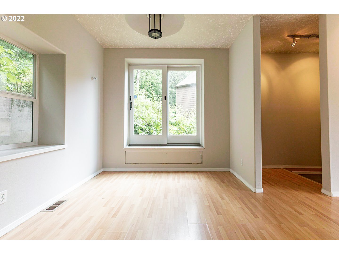 2635 Northeast Rocky Butte Road Portland, OR 97220 - Photo 10 of 32 Gallery Image 10