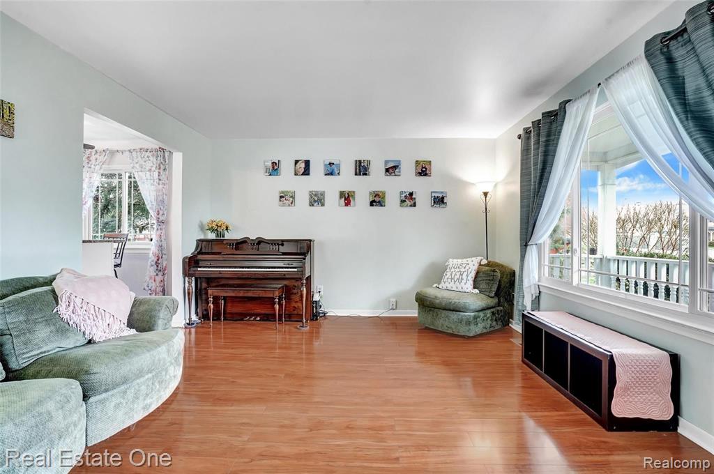 5213 Lethbridge Road Grand Blanc, MI 48439 - Photo 7 of 28 Gallery Image 7