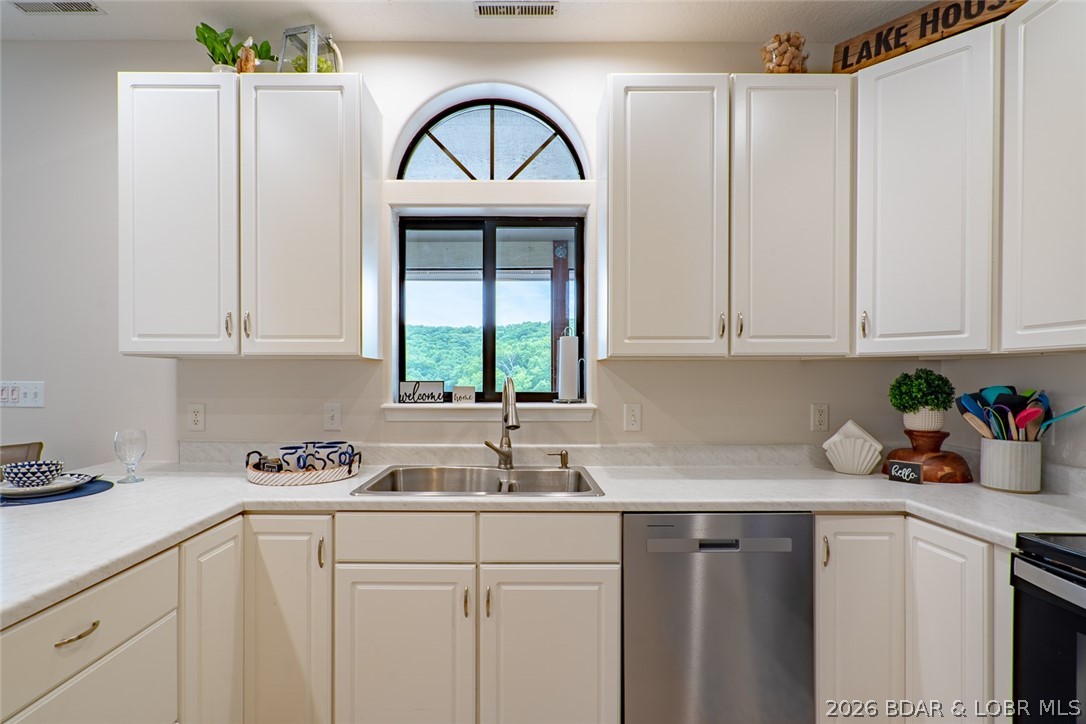 611 Lazy Days Road, Unit L5 Osage Beach, MO 65065 - Photo 14 of 52