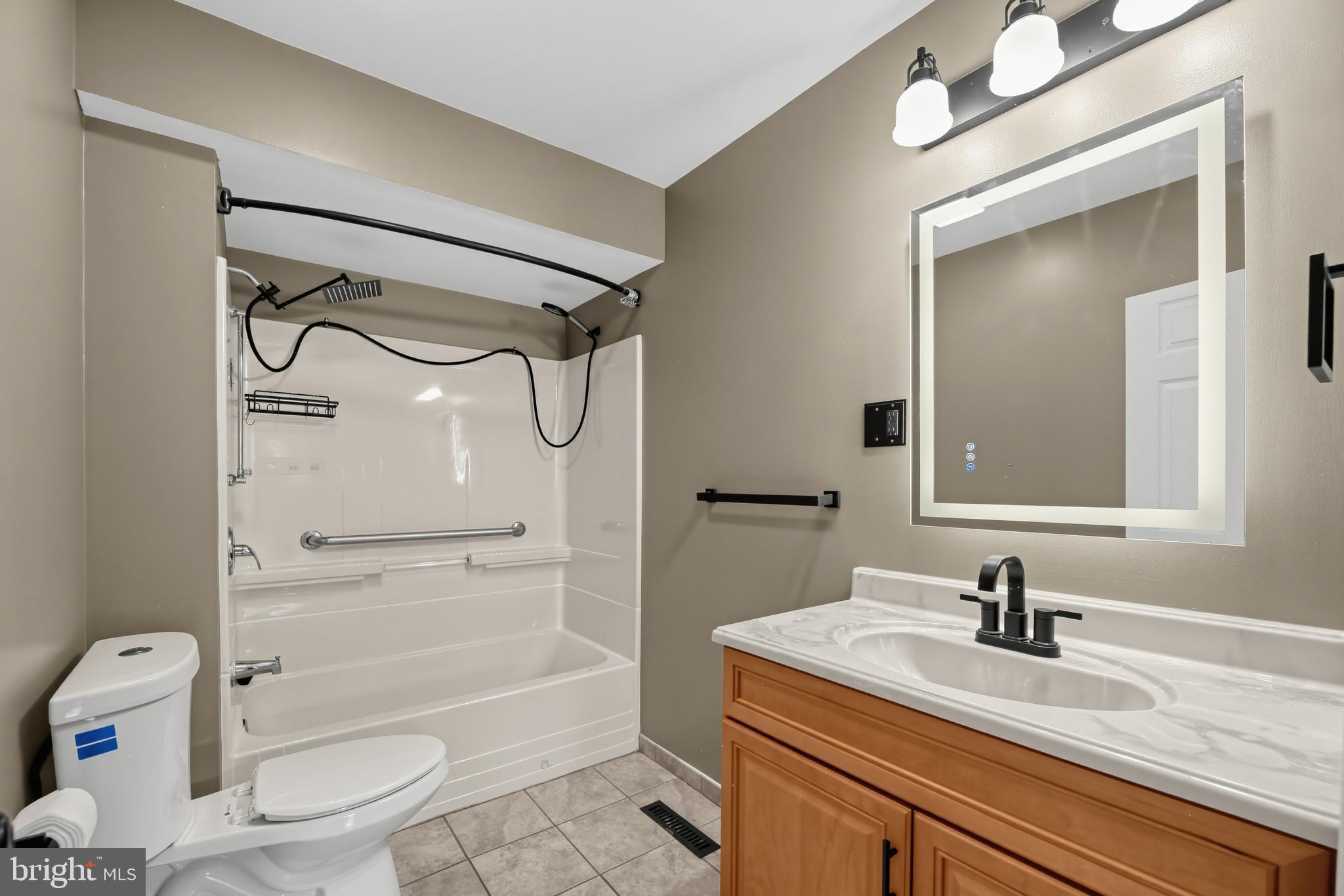 222 Cross Keys Road Berlin, NJ 08009 - Photo 12 of 16 Gallery Image 12