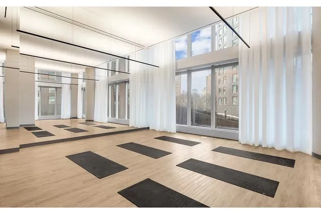 $5,950 | 252 South Street, Unit 39N | Two Bridges