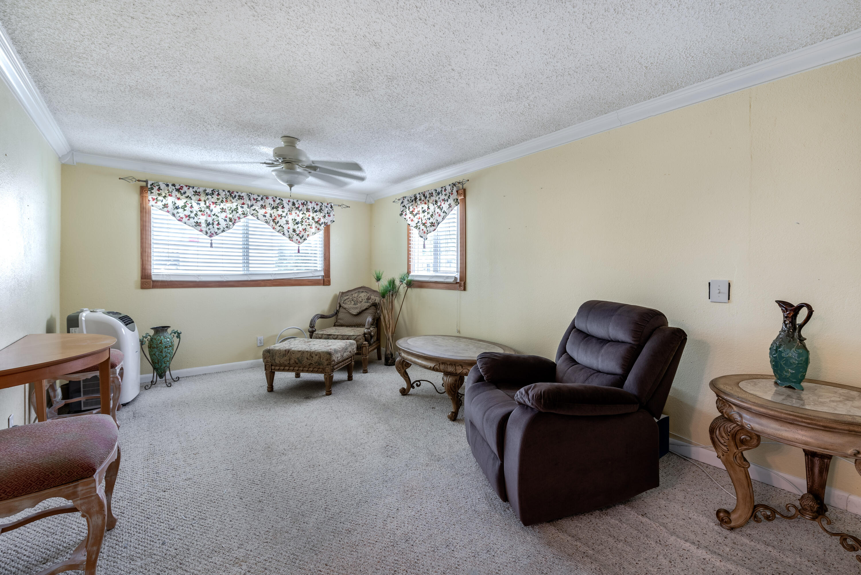 28 Southwest 9th Avenue Boca Raton, FL 33486 - Photo 12 of 23 Den/Family Room