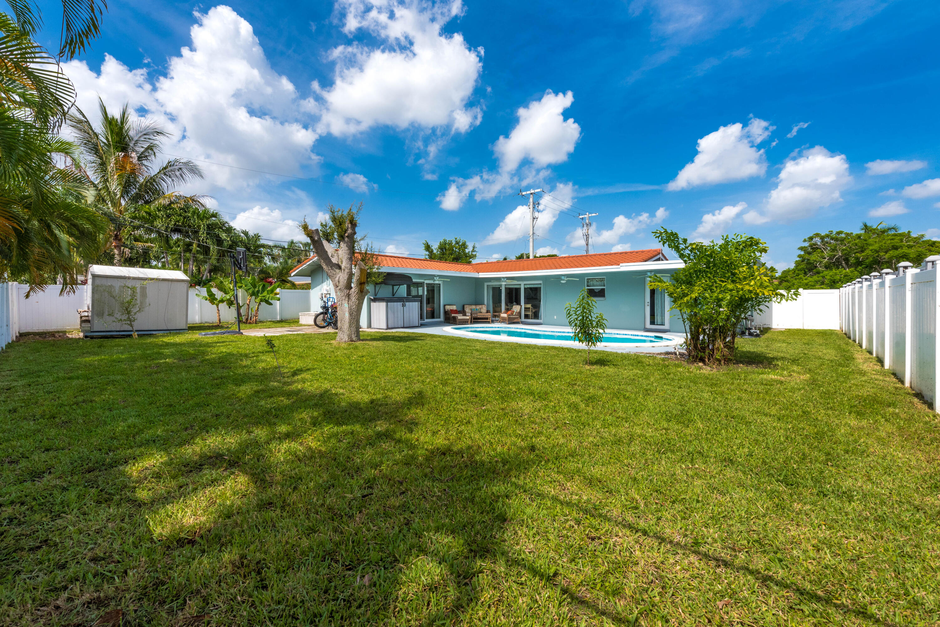 28 Southwest 9th Avenue Boca Raton, FL 33486 - Photo 20 of 23 Backyard