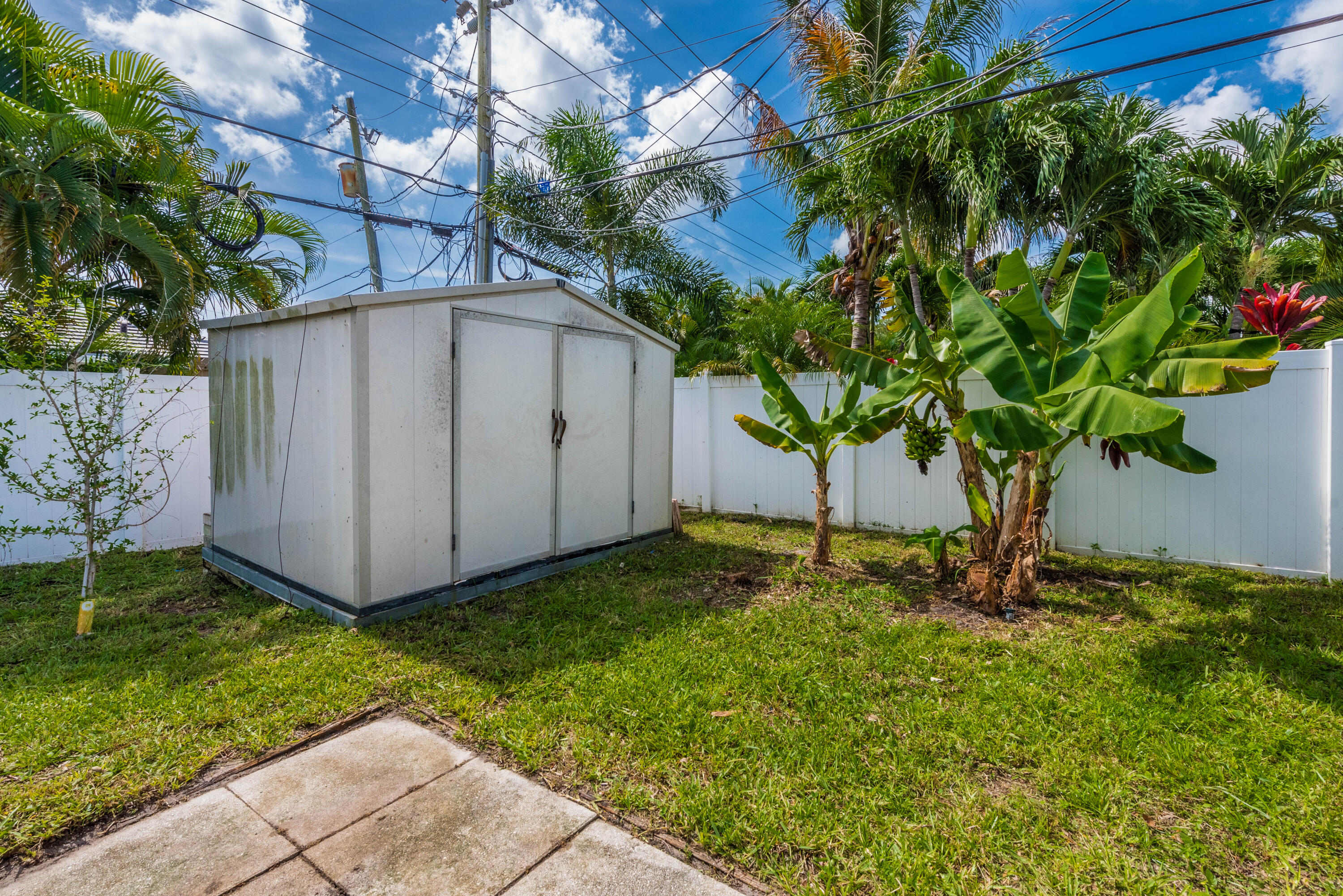 28 Southwest 9th Avenue Boca Raton, FL 33486 - Photo 23 of 23 Backyard